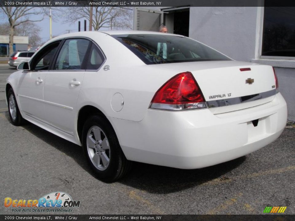 2009 Chevrolet Impala LT White / Gray Photo #4