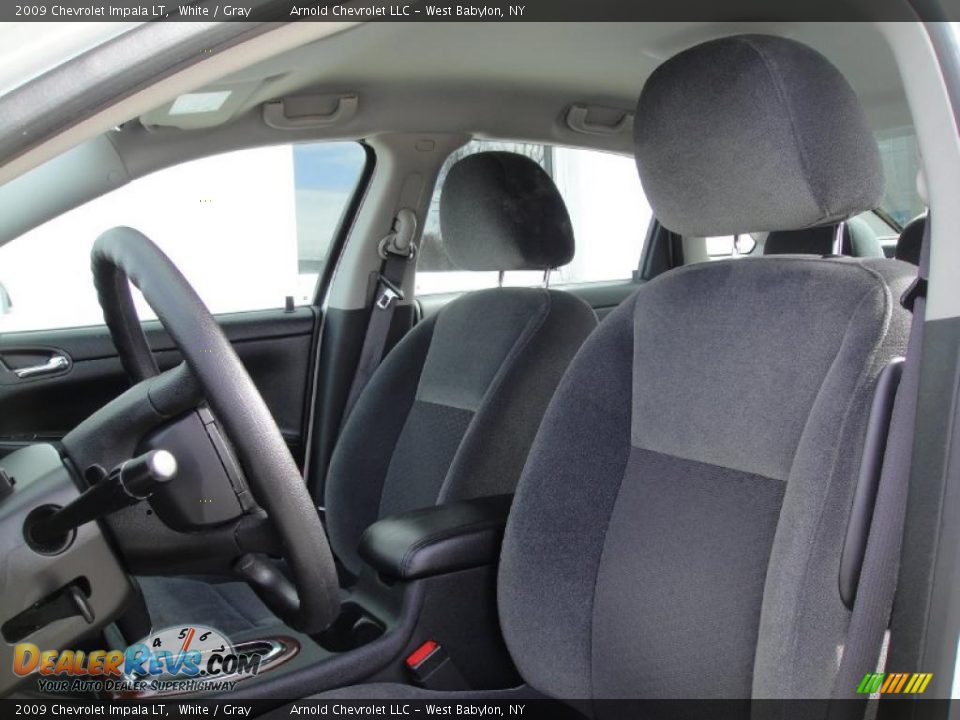 2009 Chevrolet Impala LT White / Gray Photo #9