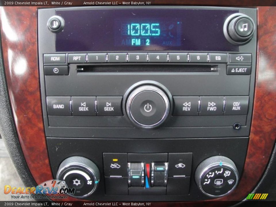 2009 Chevrolet Impala LT White / Gray Photo #12