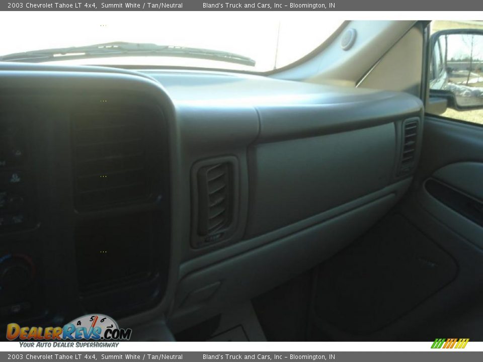 2003 Chevrolet Tahoe LT 4x4 Summit White / Tan/Neutral Photo #34