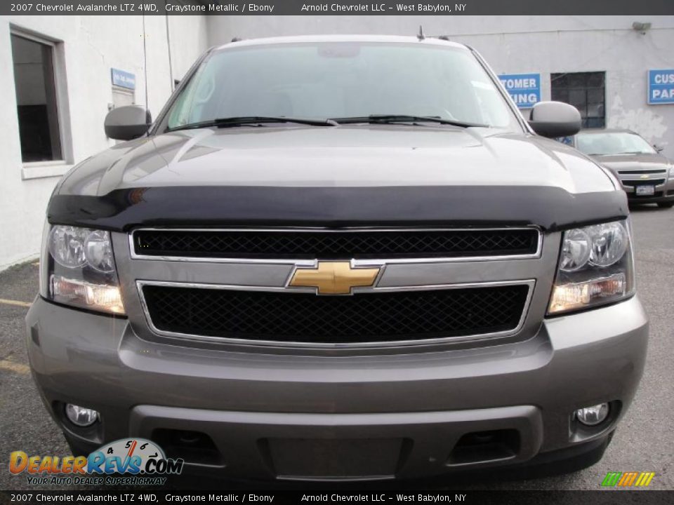 2007 Chevrolet Avalanche LTZ 4WD Graystone Metallic / Ebony Photo #2