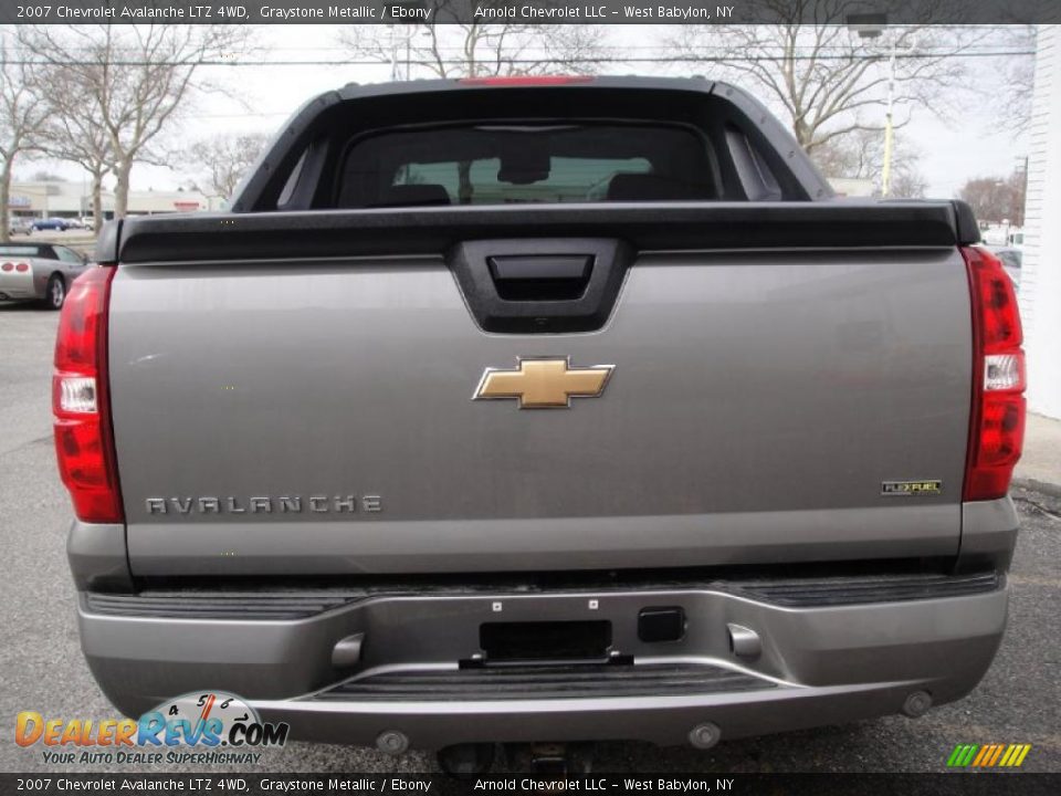 2007 Chevrolet Avalanche LTZ 4WD Graystone Metallic / Ebony Photo #5