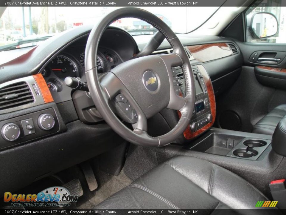 2007 Chevrolet Avalanche LTZ 4WD Graystone Metallic / Ebony Photo #10