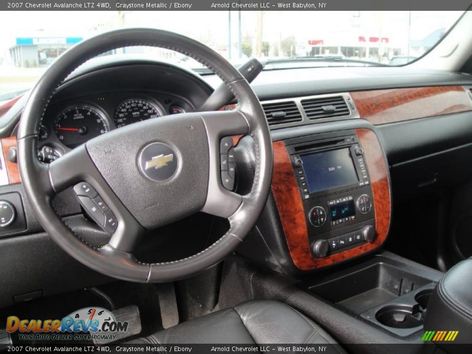 2007 Chevrolet Avalanche LTZ 4WD Graystone Metallic / Ebony Photo #11