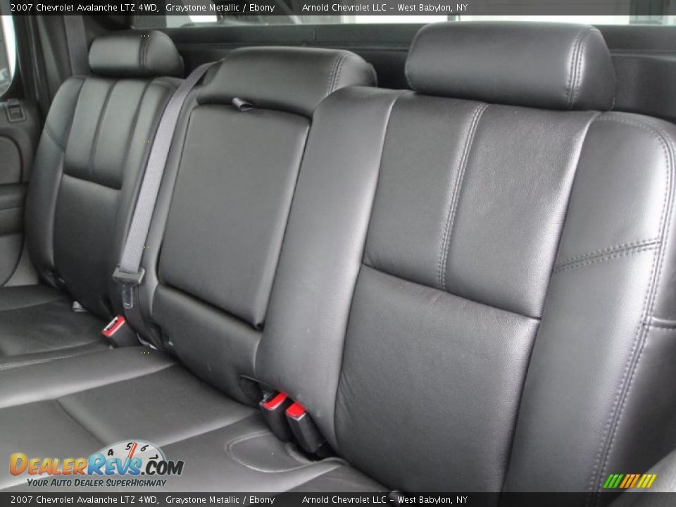 2007 Chevrolet Avalanche LTZ 4WD Graystone Metallic / Ebony Photo #14