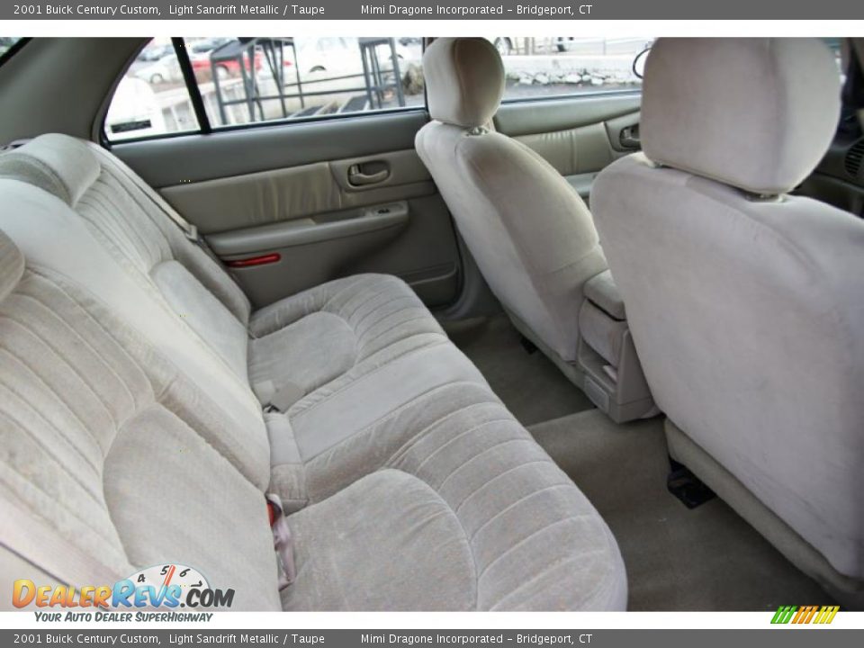 2001 Buick Century Custom Light Sandrift Metallic / Taupe Photo #11