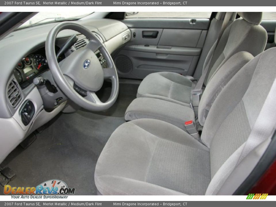 2007 Ford Taurus SE Merlot Metallic / Medium/Dark Flint Photo #8