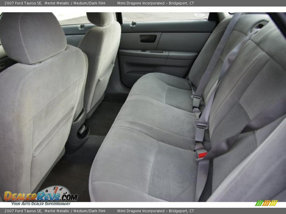 2007 Ford Taurus SE Merlot Metallic / Medium/Dark Flint Photo #11