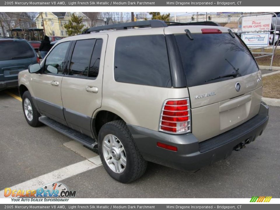 2005 Mercury Mountaineer V8 AWD Light French Silk Metallic / Medium Dark Parchment Photo #7