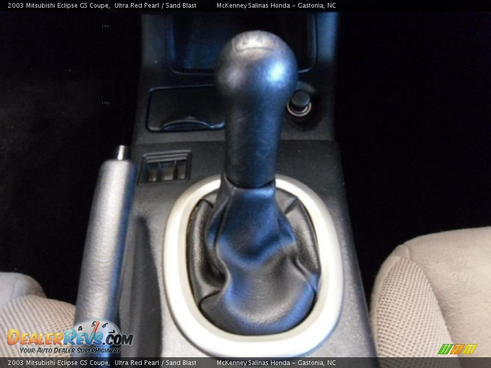 2003 Mitsubishi Eclipse GS Coupe Ultra Red Pearl / Sand Blast Photo #12