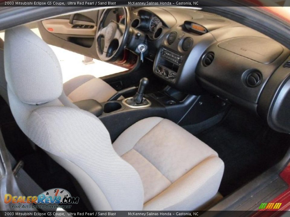 2003 Mitsubishi Eclipse GS Coupe Ultra Red Pearl / Sand Blast Photo #18