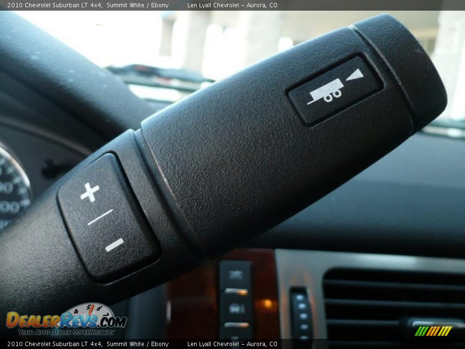 2010 Chevrolet Suburban LT 4x4 Summit White / Ebony Photo #32
