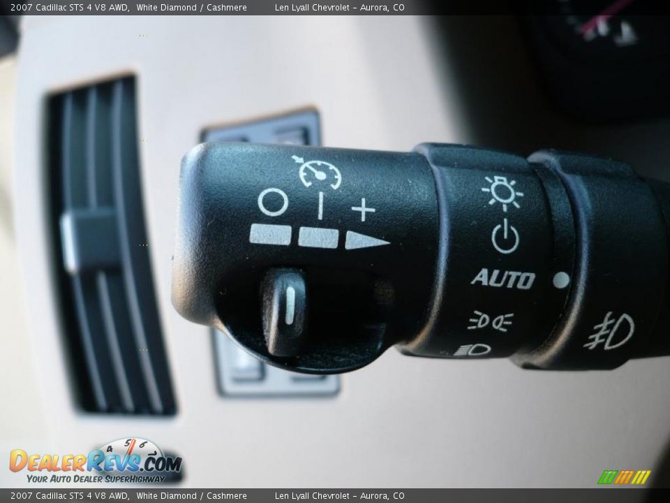 2007 Cadillac STS 4 V8 AWD White Diamond / Cashmere Photo #25