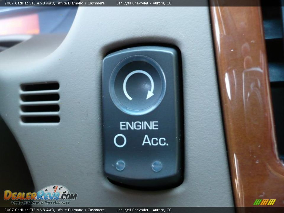 2007 Cadillac STS 4 V8 AWD White Diamond / Cashmere Photo #28