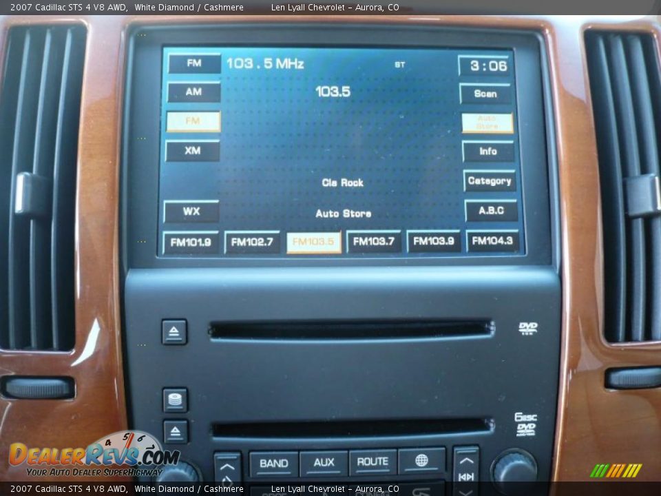 2007 Cadillac STS 4 V8 AWD White Diamond / Cashmere Photo #29