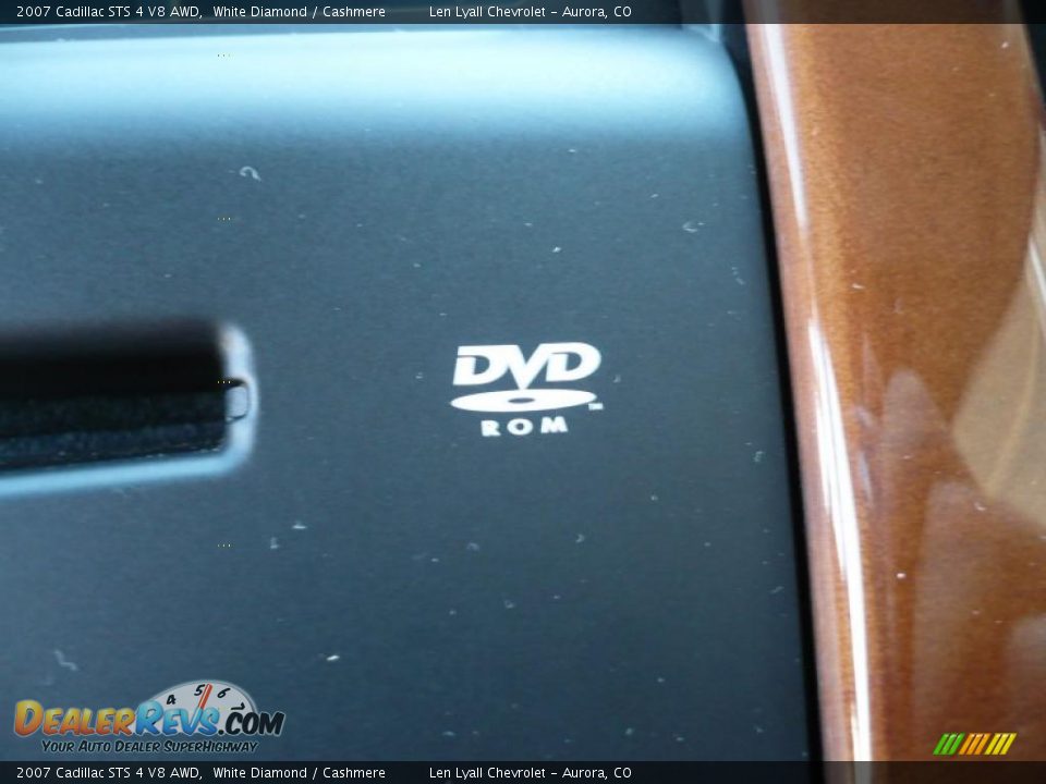 2007 Cadillac STS 4 V8 AWD White Diamond / Cashmere Photo #30