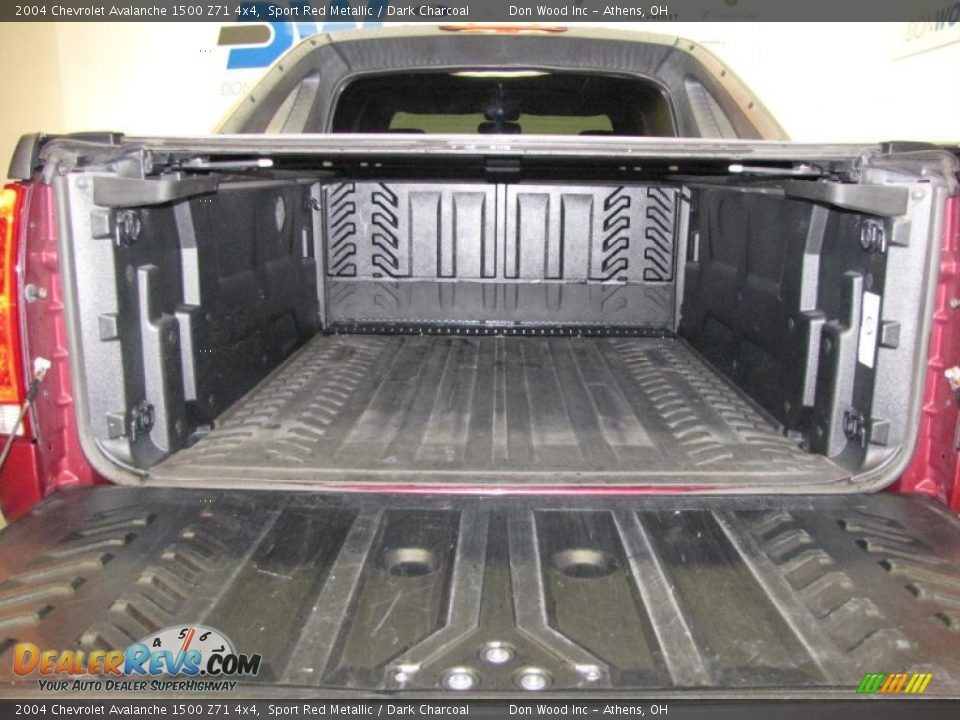 2004 Chevrolet Avalanche 1500 Z71 4x4 Sport Red Metallic / Dark Charcoal Photo #9