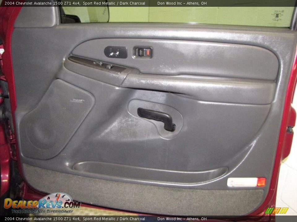 2004 Chevrolet Avalanche 1500 Z71 4x4 Sport Red Metallic / Dark Charcoal Photo #15