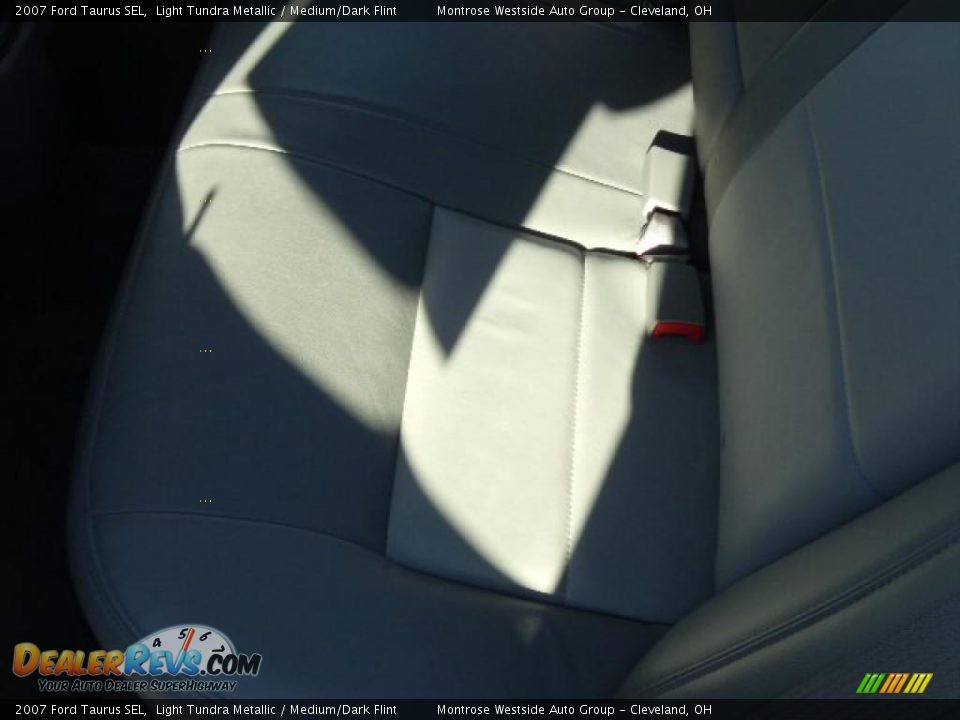 2007 Ford Taurus SEL Light Tundra Metallic / Medium/Dark Flint Photo #11