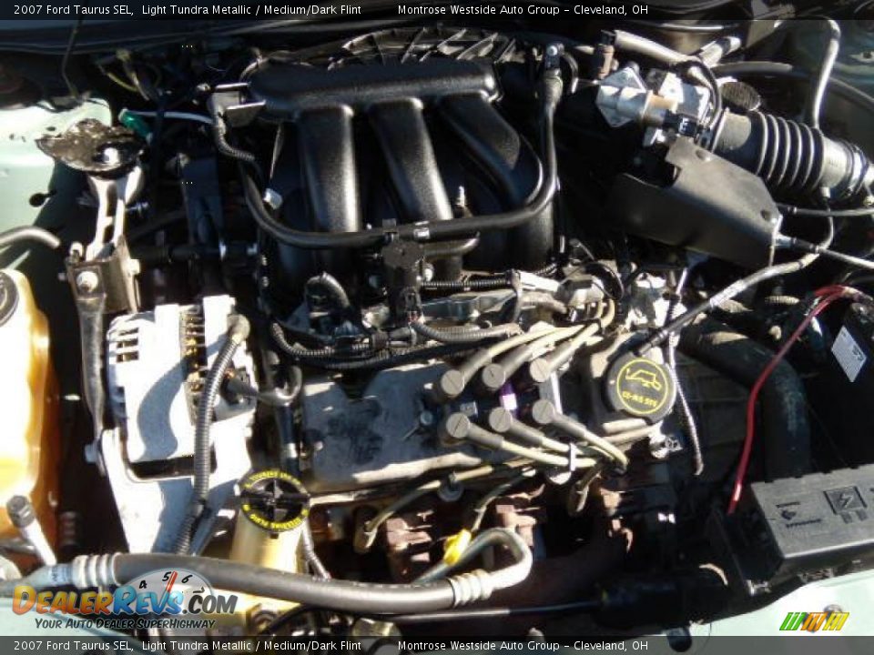 2007 Ford Taurus SEL Light Tundra Metallic / Medium/Dark Flint Photo #26