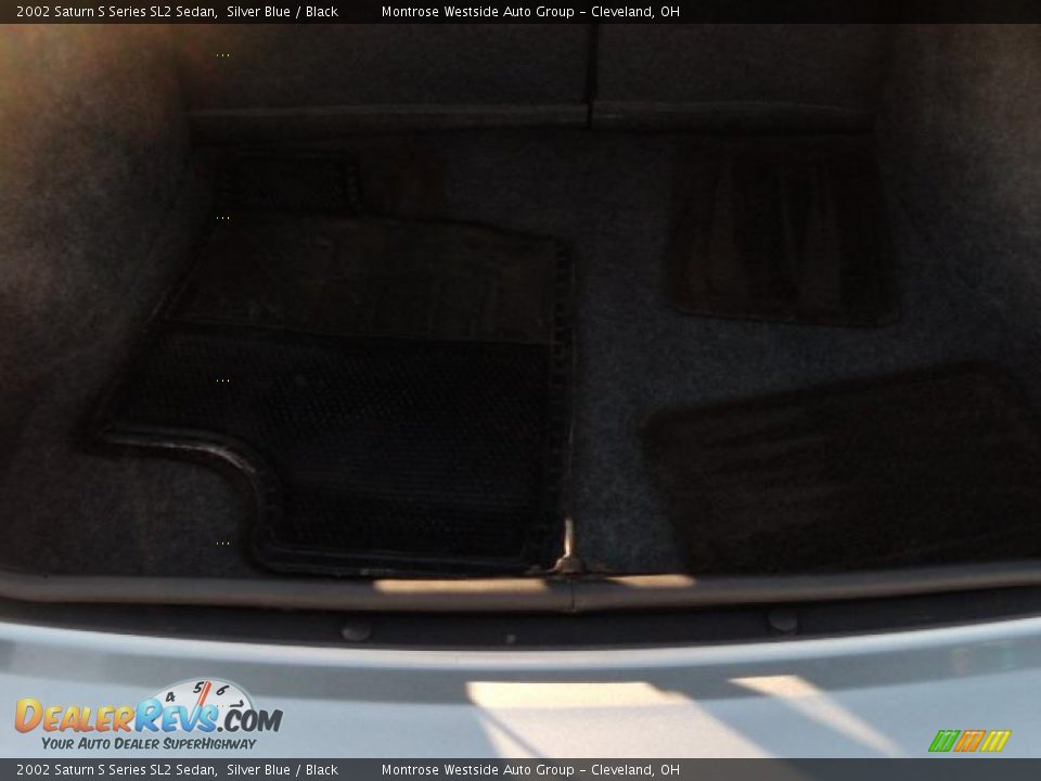 2002 Saturn S Series SL2 Sedan Silver Blue / Black Photo #14