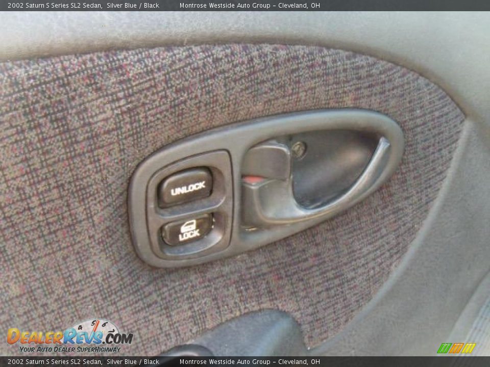 2002 Saturn S Series SL2 Sedan Silver Blue / Black Photo #16