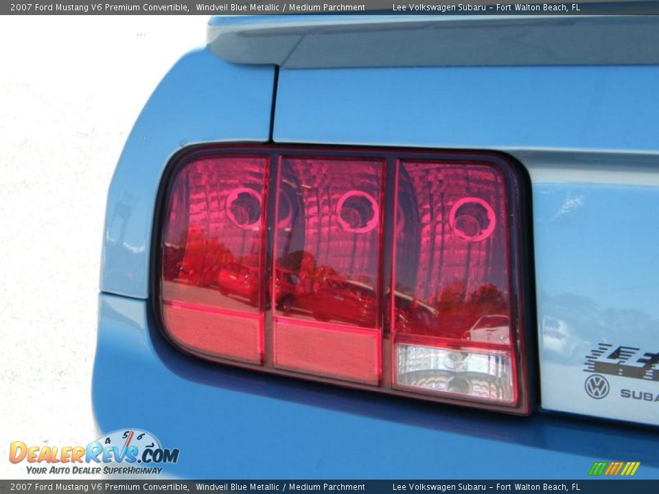 2007 Ford Mustang V6 Premium Convertible Windveil Blue Metallic / Medium Parchment Photo #10