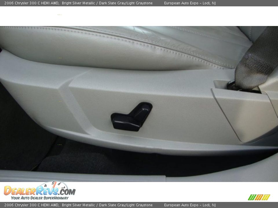 2006 Chrysler 300 C HEMI AWD Bright Silver Metallic / Dark Slate Gray/Light Graystone Photo #7