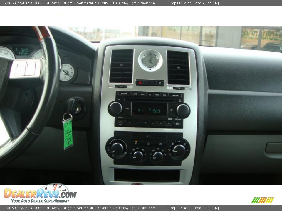 2006 Chrysler 300 C HEMI AWD Bright Silver Metallic / Dark Slate Gray/Light Graystone Photo #10