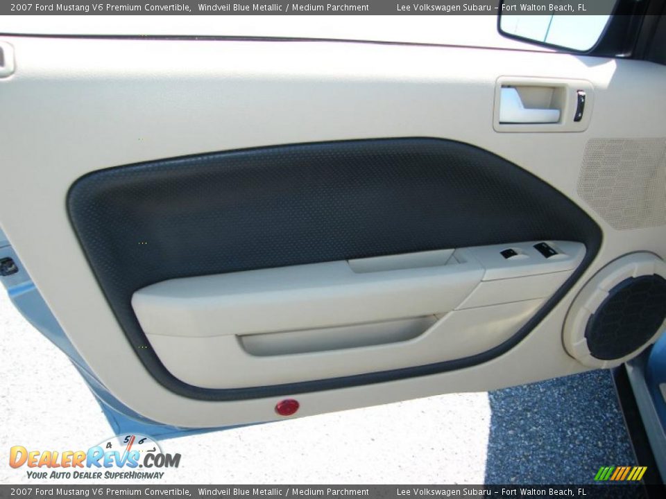 2007 Ford Mustang V6 Premium Convertible Windveil Blue Metallic / Medium Parchment Photo #24