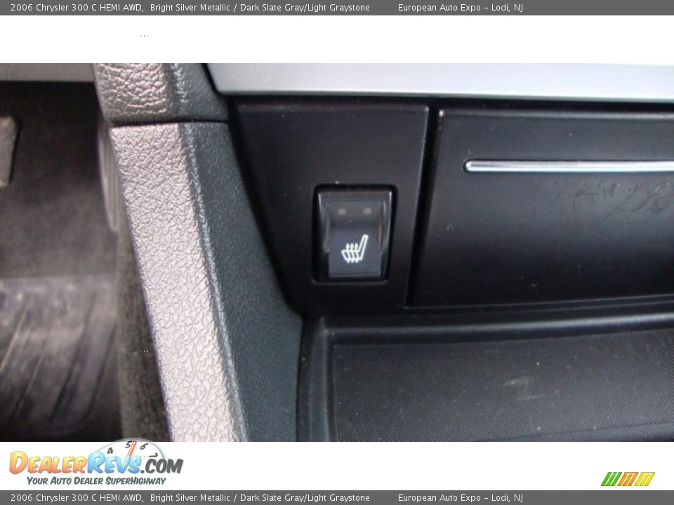 2006 Chrysler 300 C HEMI AWD Bright Silver Metallic / Dark Slate Gray/Light Graystone Photo #13