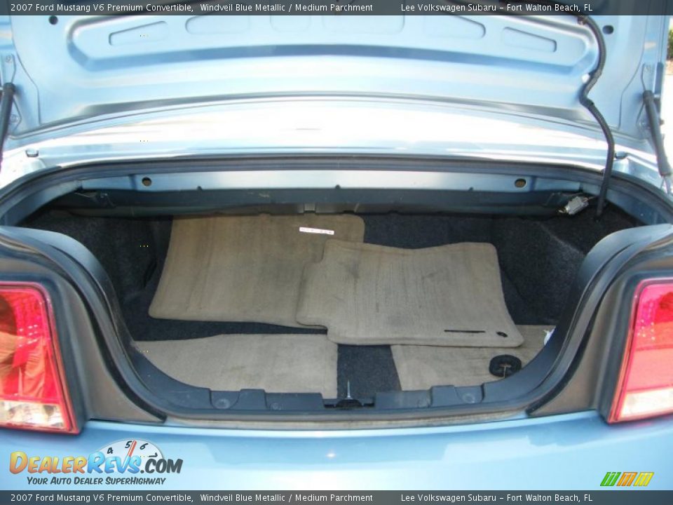 2007 Ford Mustang V6 Premium Convertible Windveil Blue Metallic / Medium Parchment Photo #30