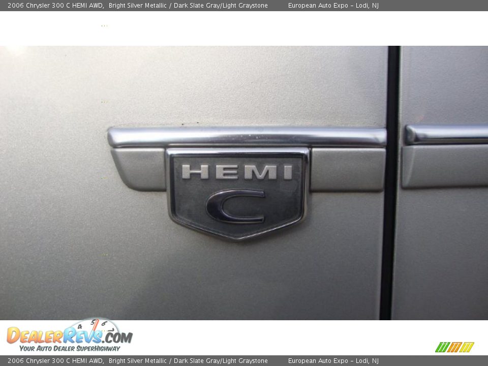 2006 Chrysler 300 C HEMI AWD Bright Silver Metallic / Dark Slate Gray/Light Graystone Photo #16