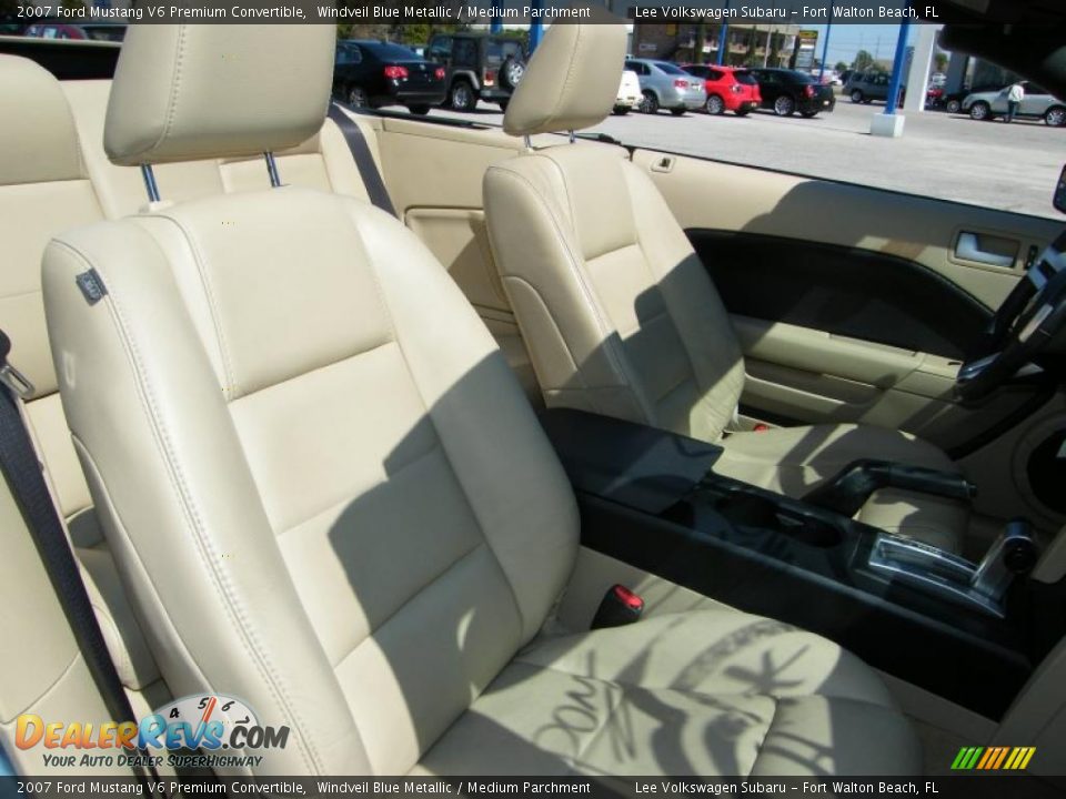 2007 Ford Mustang V6 Premium Convertible Windveil Blue Metallic / Medium Parchment Photo #32