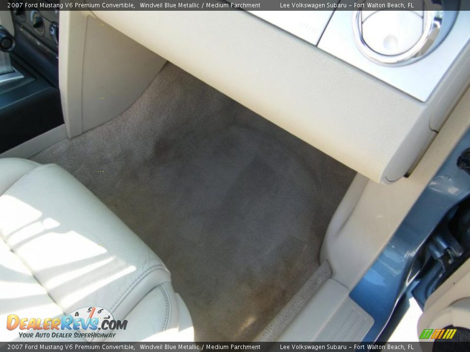 2007 Ford Mustang V6 Premium Convertible Windveil Blue Metallic / Medium Parchment Photo #33