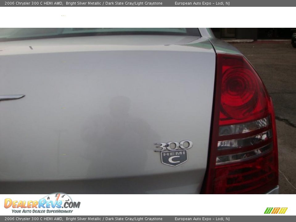 2006 Chrysler 300 C HEMI AWD Bright Silver Metallic / Dark Slate Gray/Light Graystone Photo #19