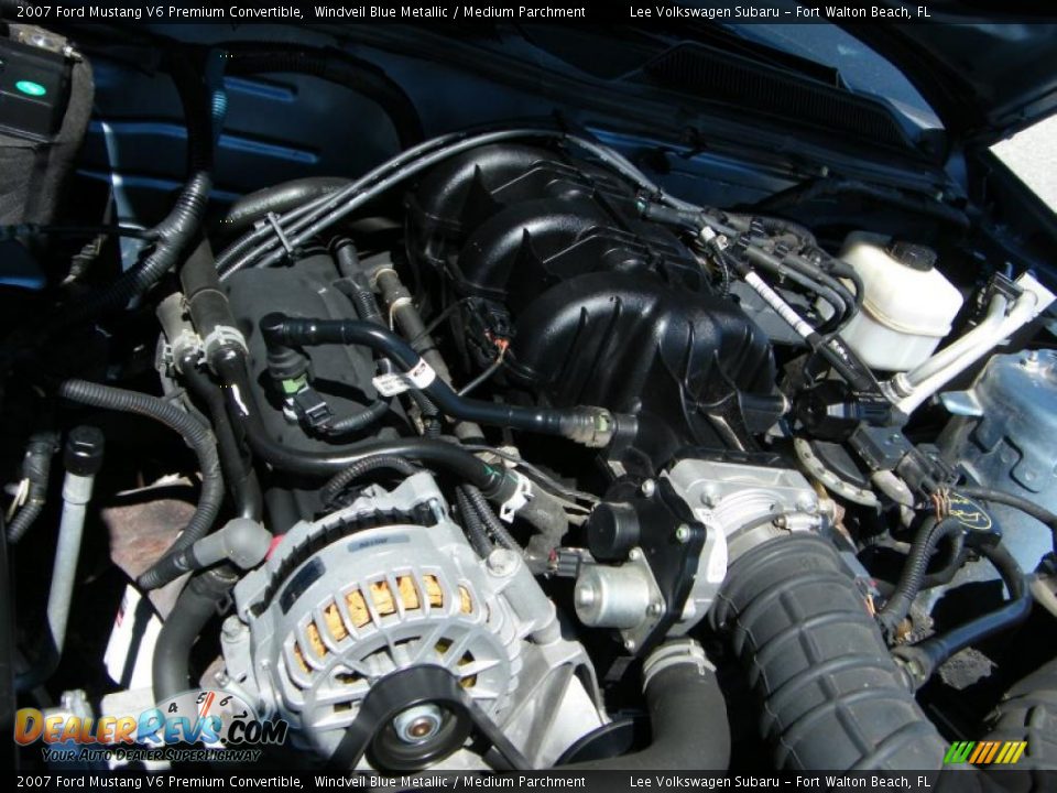 2007 Ford Mustang V6 Premium Convertible Windveil Blue Metallic / Medium Parchment Photo #34