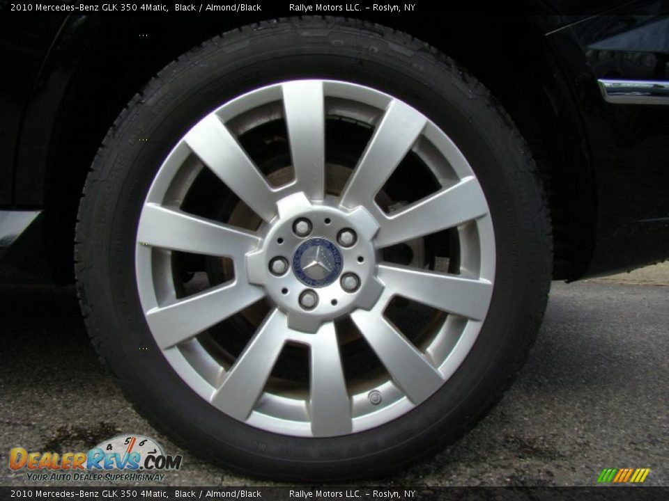 2010 Mercedes-Benz GLK 350 4Matic Black / Almond/Black Photo #6