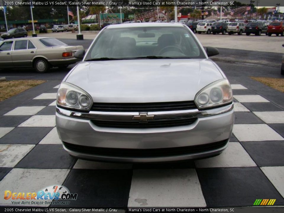 2005 Chevrolet Malibu LS V6 Sedan Galaxy Silver Metallic / Gray Photo #4