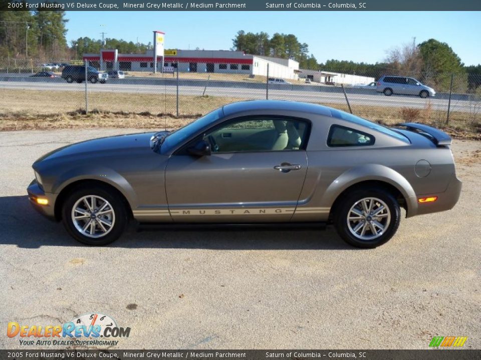 2005 Ford Mustang V6 Deluxe Coupe Mineral Grey Metallic / Medium Parchment Photo #4