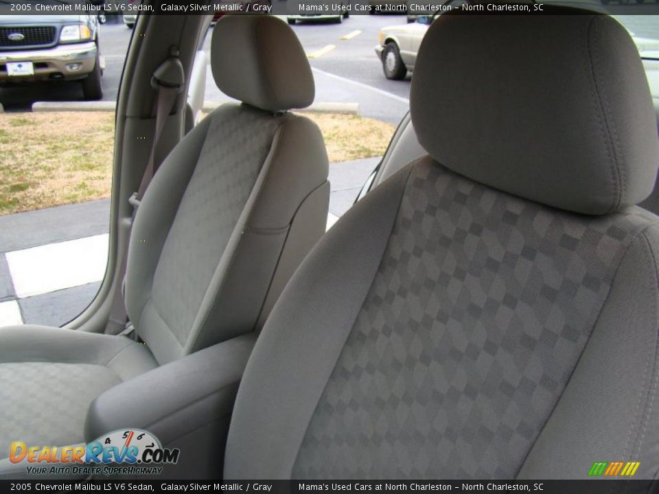 2005 Chevrolet Malibu LS V6 Sedan Galaxy Silver Metallic / Gray Photo #12