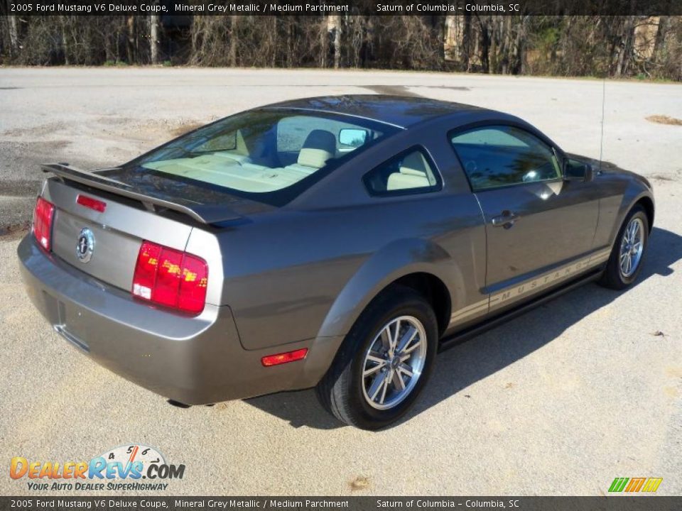 2005 Ford Mustang V6 Deluxe Coupe Mineral Grey Metallic / Medium Parchment Photo #8