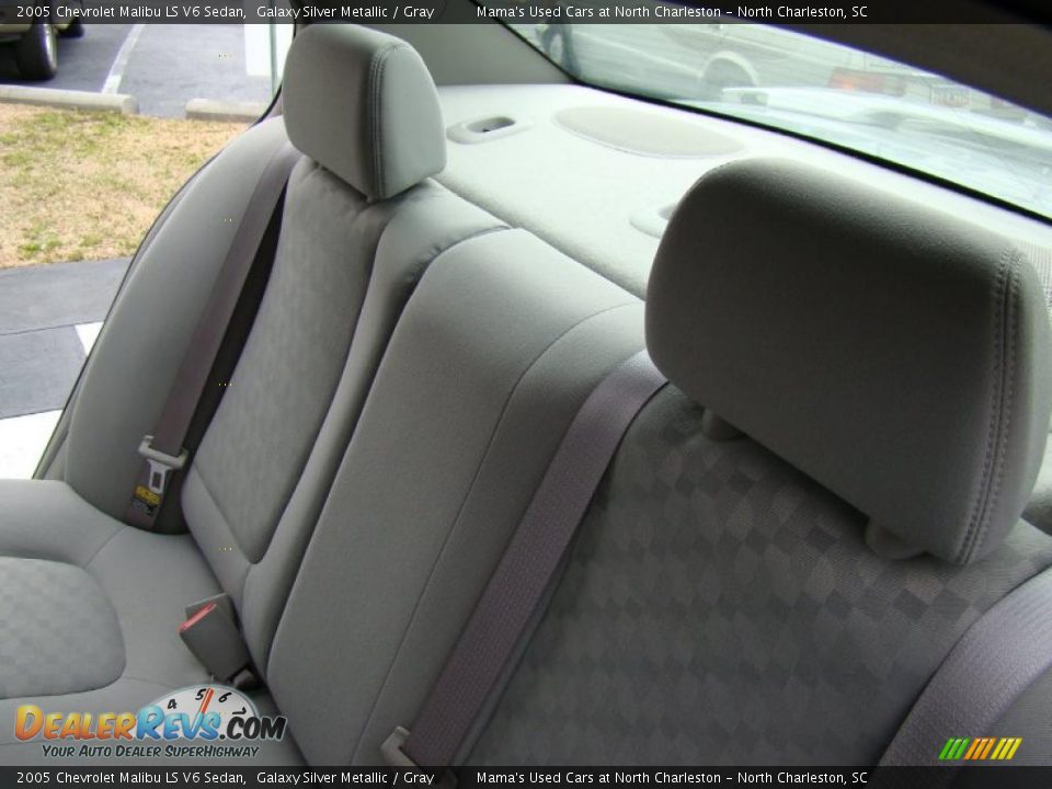 2005 Chevrolet Malibu LS V6 Sedan Galaxy Silver Metallic / Gray Photo #14