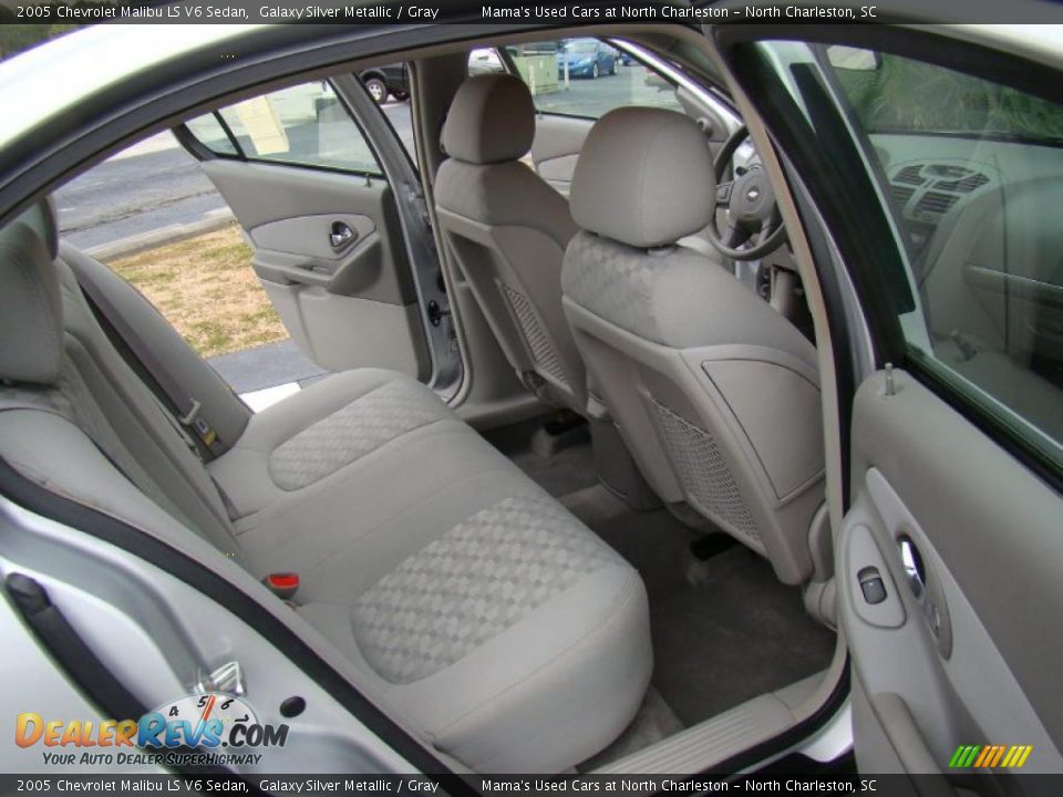 2005 Chevrolet Malibu LS V6 Sedan Galaxy Silver Metallic / Gray Photo #16