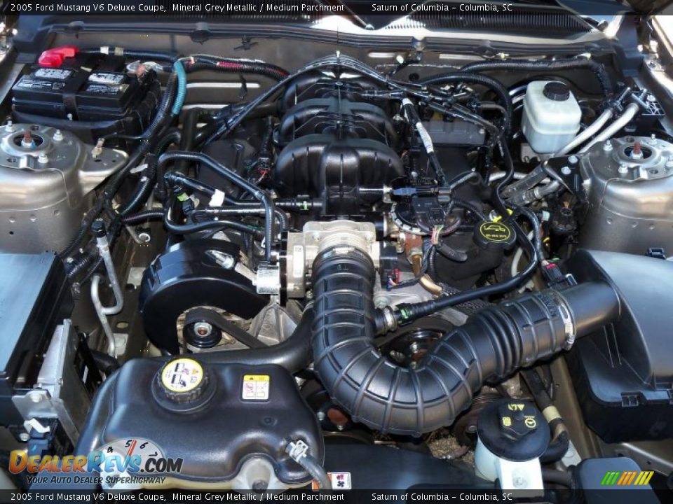 2005 Ford Mustang V6 Deluxe Coupe Mineral Grey Metallic / Medium Parchment Photo #15