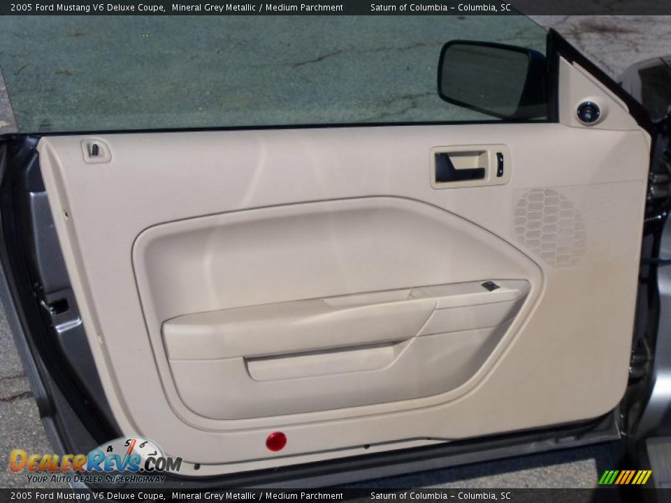 2005 Ford Mustang V6 Deluxe Coupe Mineral Grey Metallic / Medium Parchment Photo #18