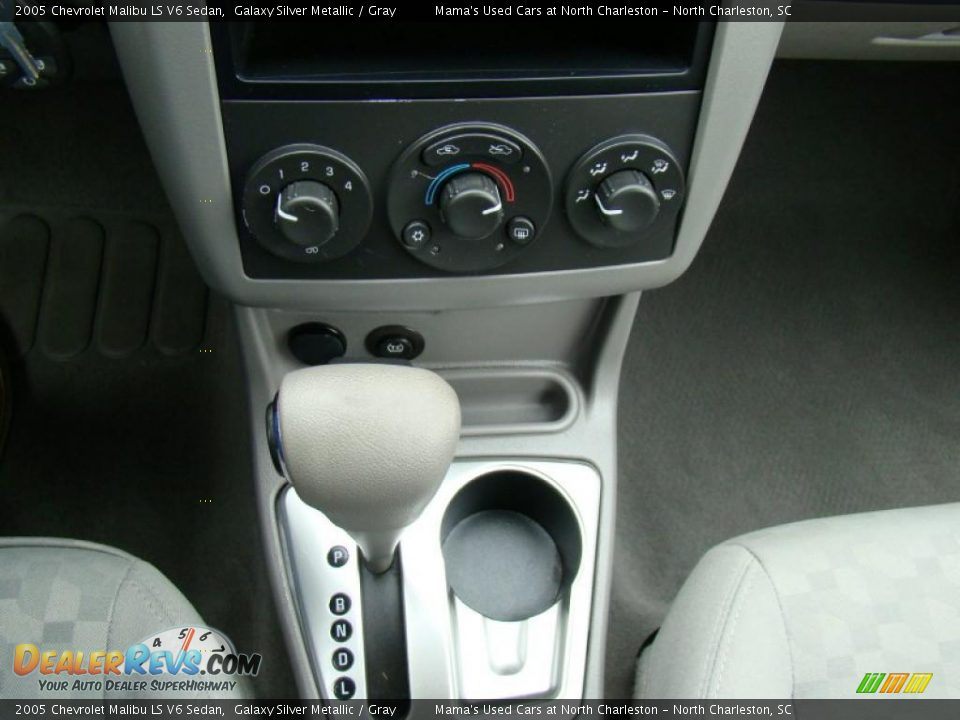 2005 Chevrolet Malibu LS V6 Sedan Galaxy Silver Metallic / Gray Photo #23