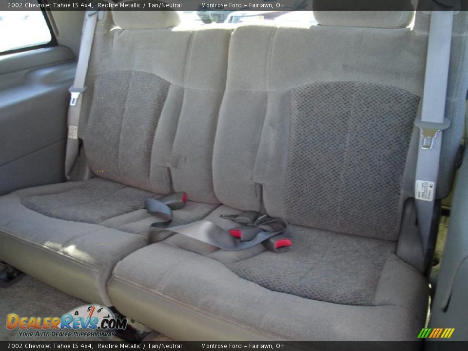 2002 Chevrolet Tahoe LS 4x4 Redfire Metallic / Tan/Neutral Photo #17