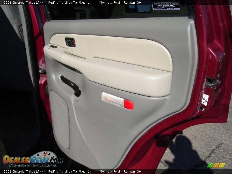 2002 Chevrolet Tahoe LS 4x4 Redfire Metallic / Tan/Neutral Photo #21