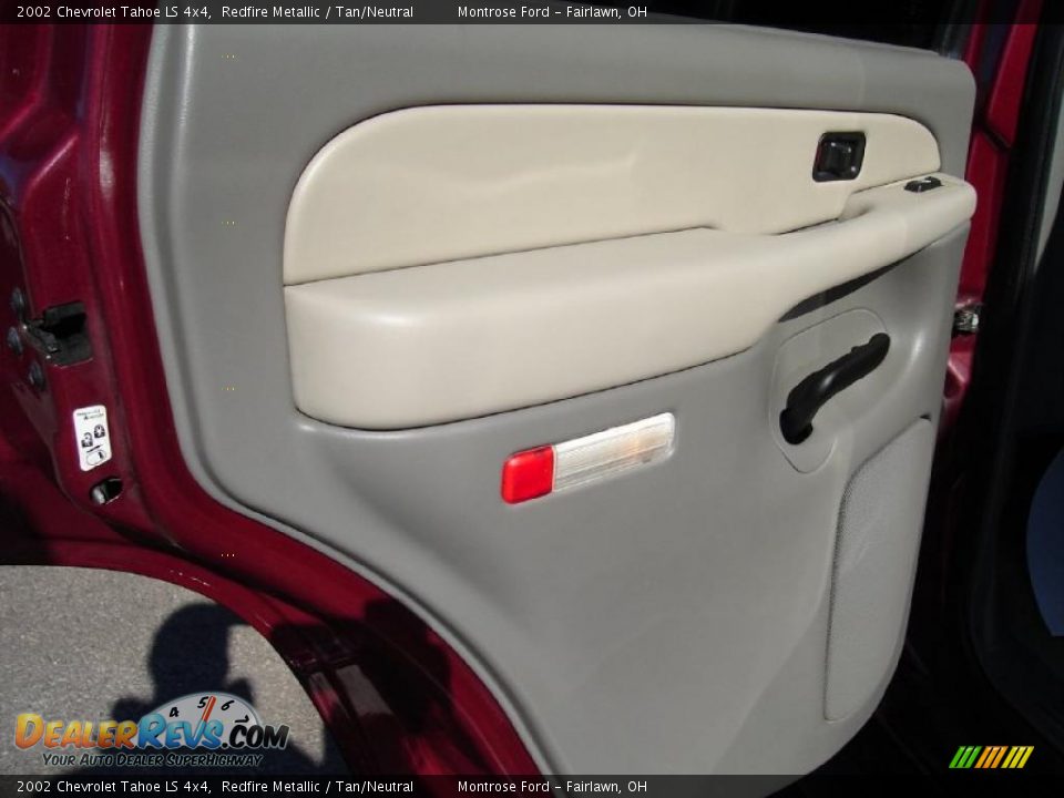 2002 Chevrolet Tahoe LS 4x4 Redfire Metallic / Tan/Neutral Photo #24